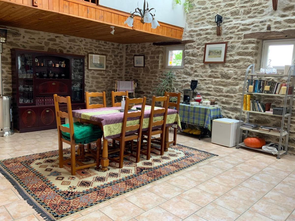 Le Bois Chef D'Ane Bed & Breakfast Collinée Eksteriør bilde